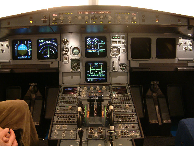 a320 glass cockpit software system